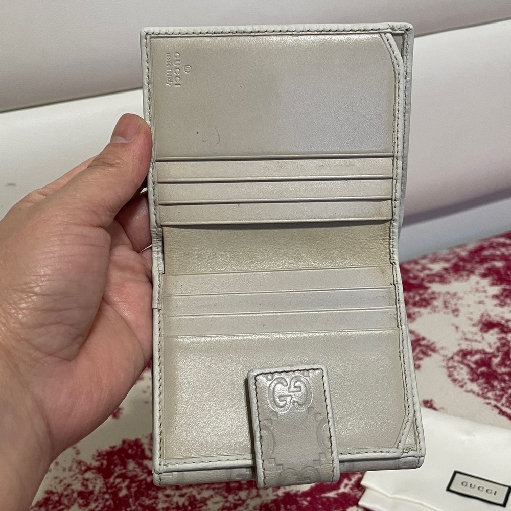 Gucci Embossed Leather Compact Wallet - Picture 10 of 15